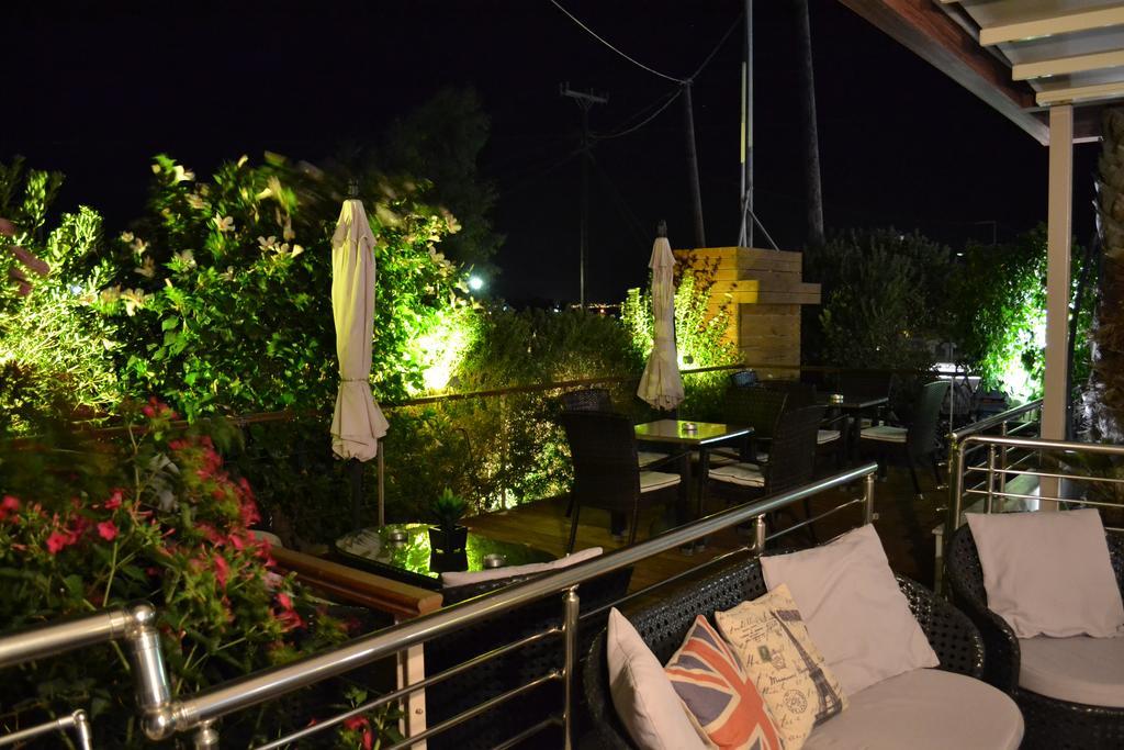 Marianna Hotel Тігакі Екстер'єр фото