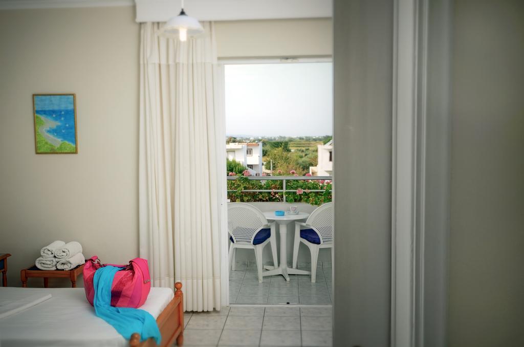 Marianna Hotel Тігакі Екстер'єр фото