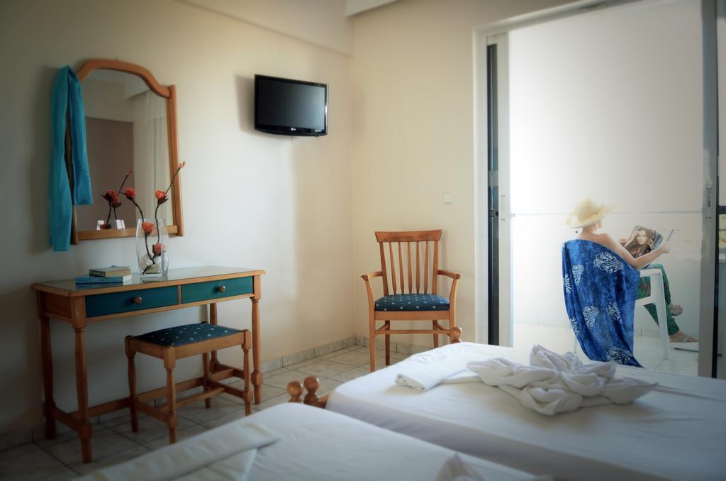 Marianna Hotel Тігакі Екстер'єр фото