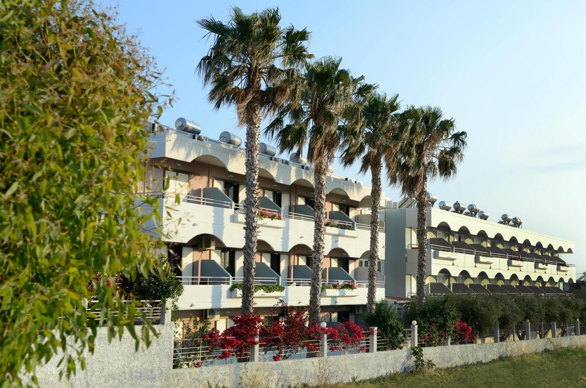 Marianna Hotel Тігакі Екстер'єр фото
