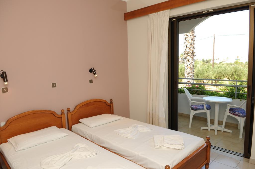 Marianna Hotel Тігакі Екстер'єр фото
